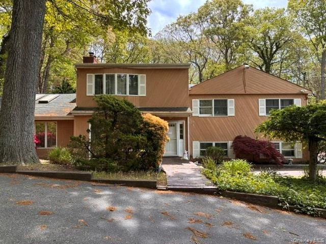 Unit for sale at 80 Alpine Way, Huntington, NY 11746