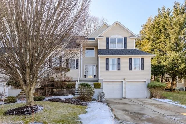 Unit for sale at 27 Vantage Court, Brookhaven, NY 11777