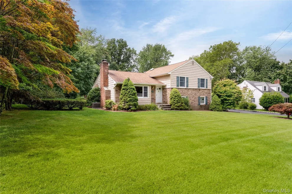 Unit for sale at 12 William Penn Drive, Brookhaven, NY 11790