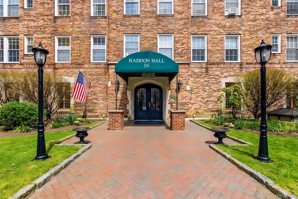 Unit for sale at 25 Parkview Avenue, Yonkers, NY 10708