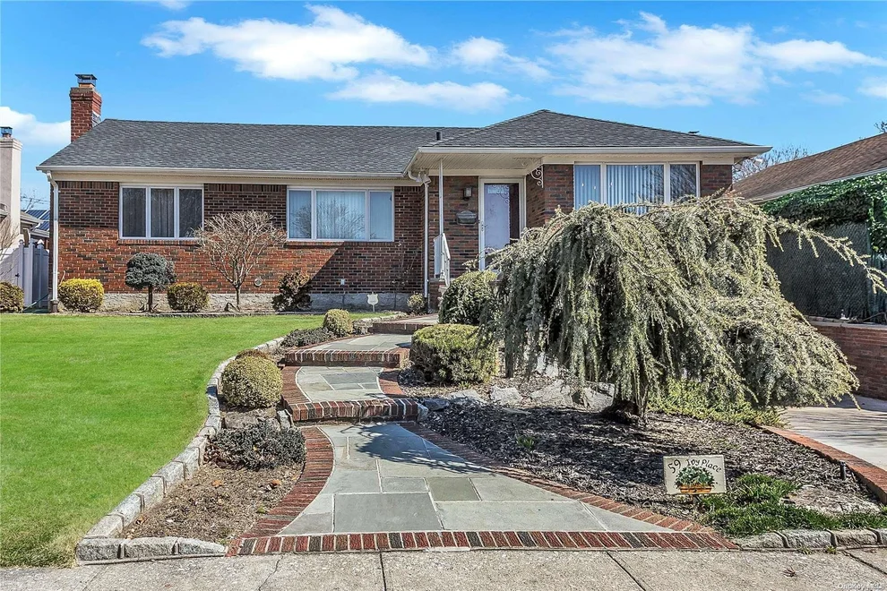 Unit for sale at 59 Ivy Place, North Hempstead, NY 11040
