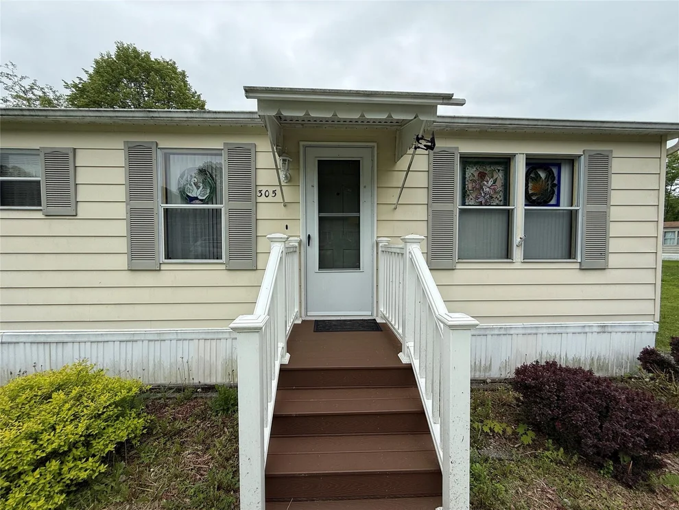 Unit for sale at 305 Brittany Terrace, New Windsor, NY 12575
