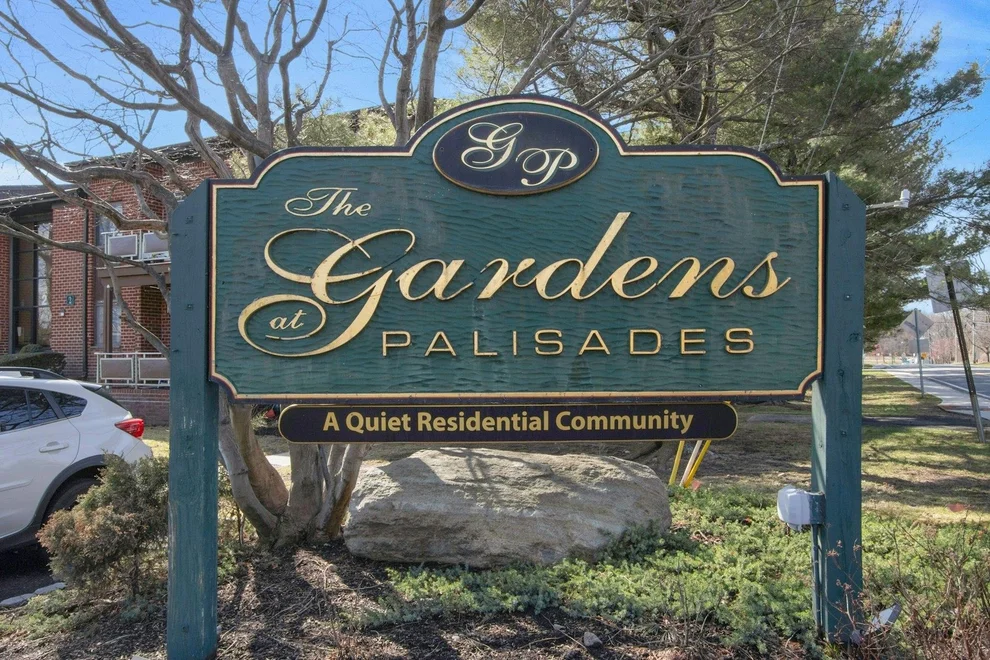 Unit for sale at 5 Charles Lane, Haverstraw, NY 10970