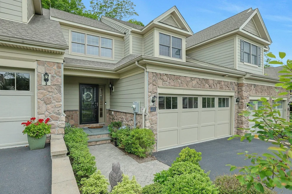 Unit for sale at 10 Bonham Lane, Cortlandt, NY 10567