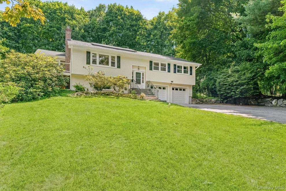 Unit for sale at 124 Cedar Lane, Ossining, NY 10562