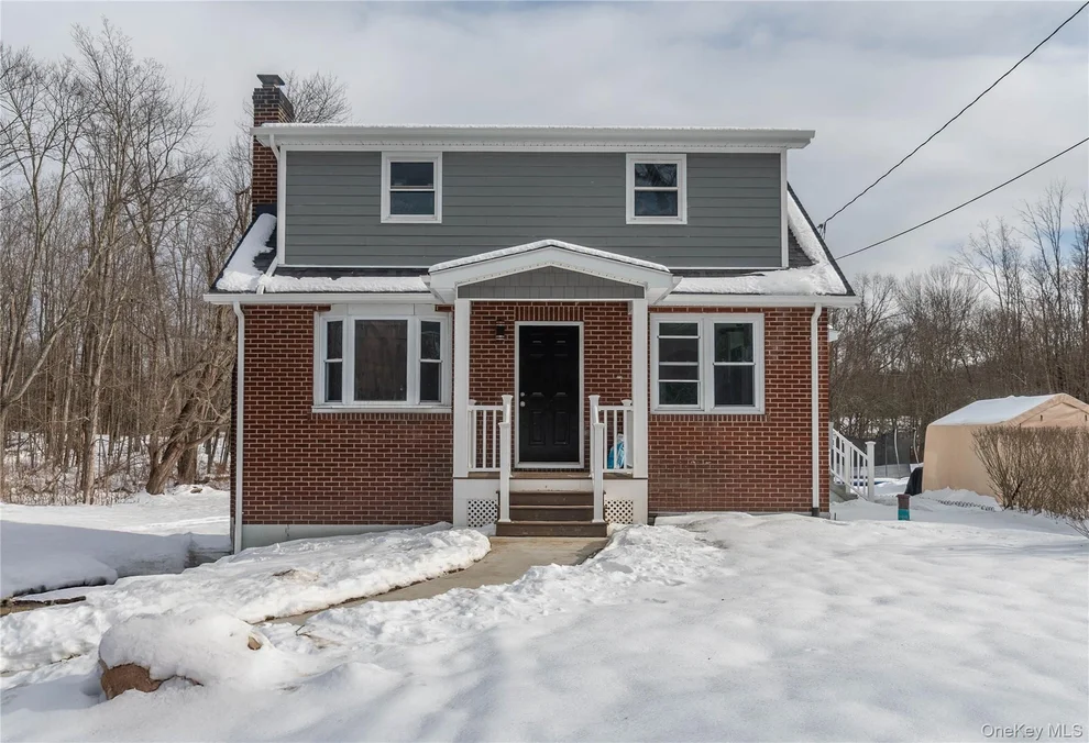 Unit for sale at 134 Old Quaker Lane, Hyde Park, NY 12538