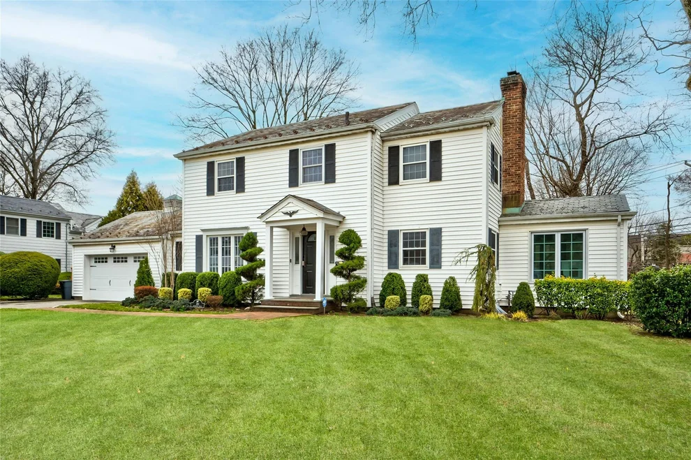 Unit for sale at 30 Borglum Road, North Hempstead, NY 11030