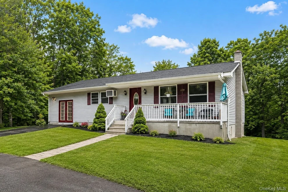 Unit for sale at 164 Brookside Farms Road, Newburgh (Town), NY 12550
