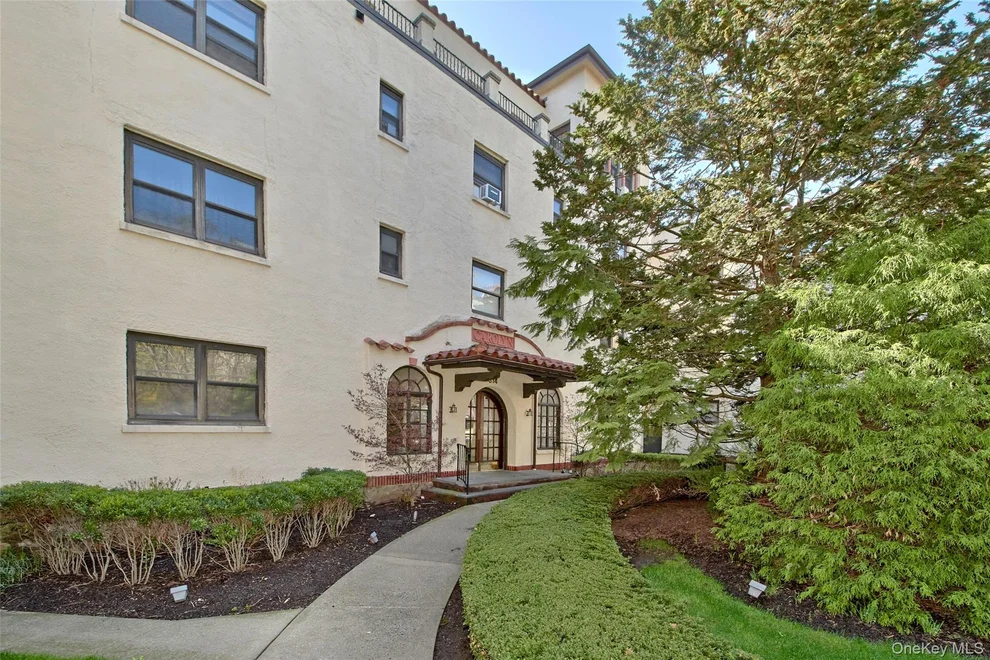 Unit for sale at 314 Livingston Avenue, Mamaroneck, NY 10543