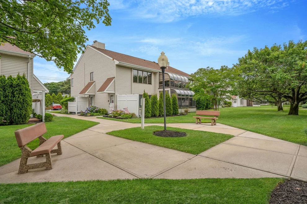 Unit for sale at 20 Laurel Ave, Islip, NY 11730