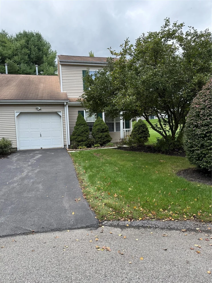 Unit for sale at 11 Rambling Brook, Poughkeepsie (Town), NY 12601