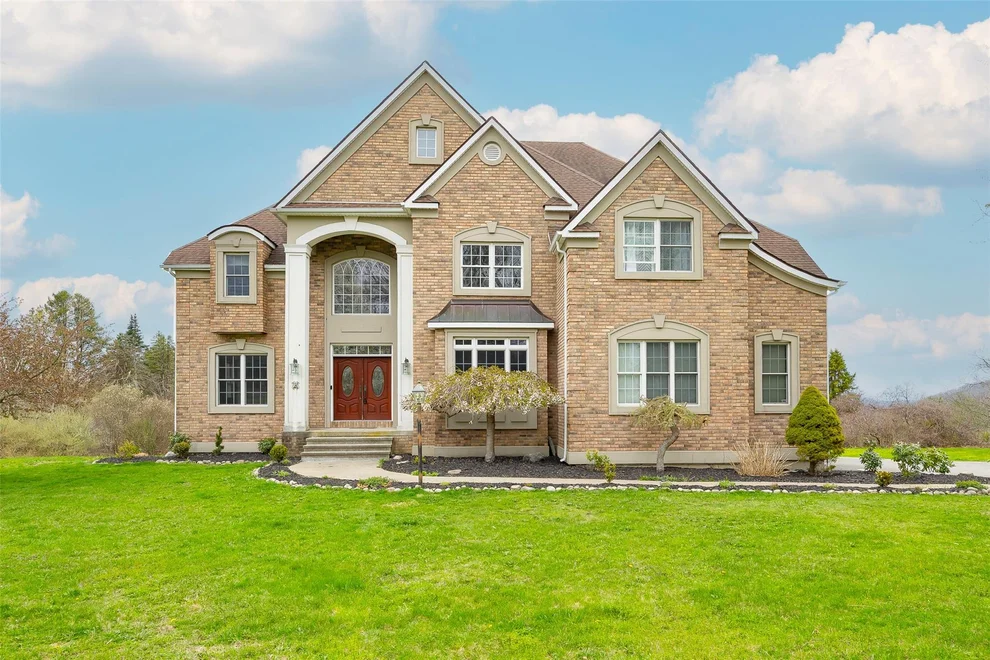 Unit for sale at 3 Trinity Way, LaGrange, NY 12540