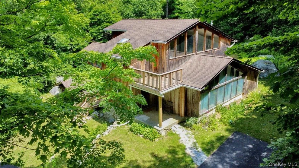 Unit for sale at 86 Dean Road, Kent, NY 10512