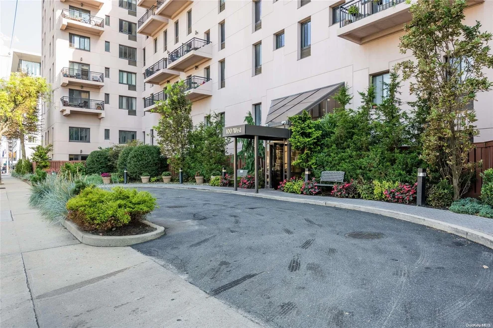 Unit for sale at 100 W Broadway W, Long Beach, NY 11561