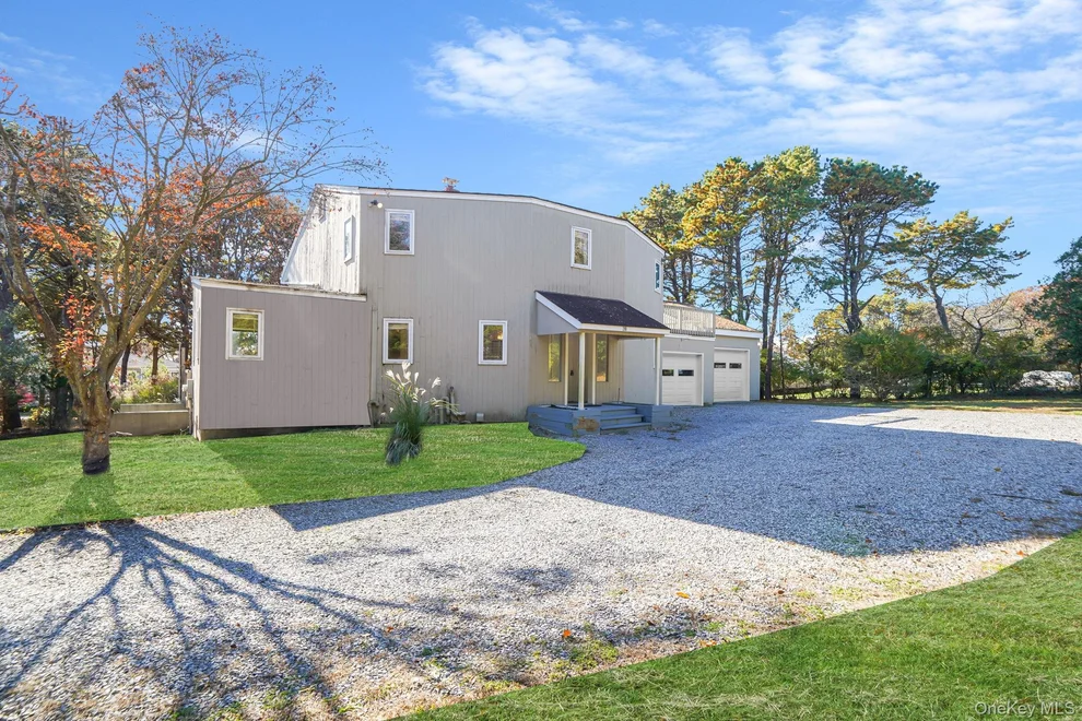 Unit for sale at 290 Montauk Highway, Southampton, NY 11968