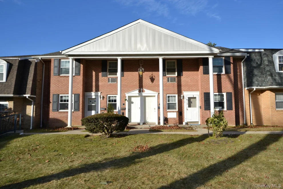 Unit for sale at 25 Glen Hollow Drive, Islip, NY 11742