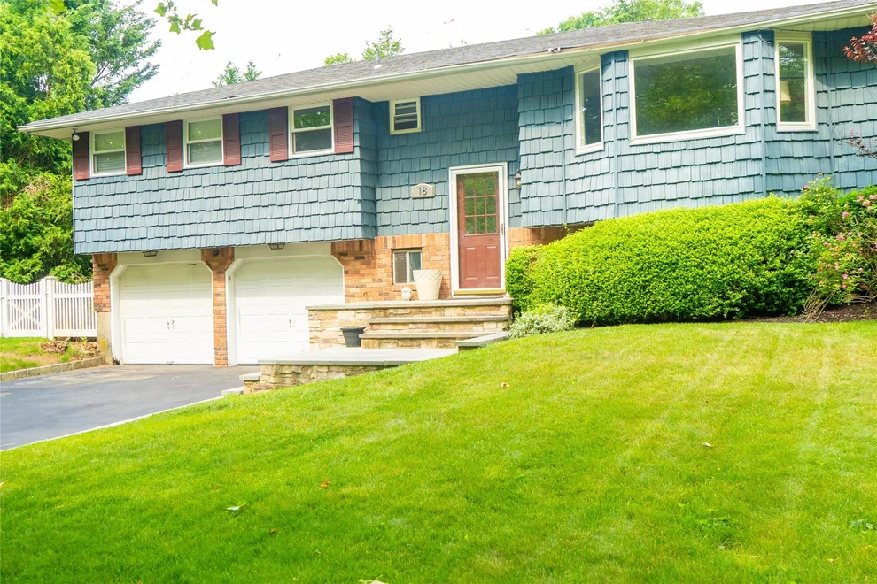 Unit for sale at 18 Butterfield Drive, Huntington, NY 11740