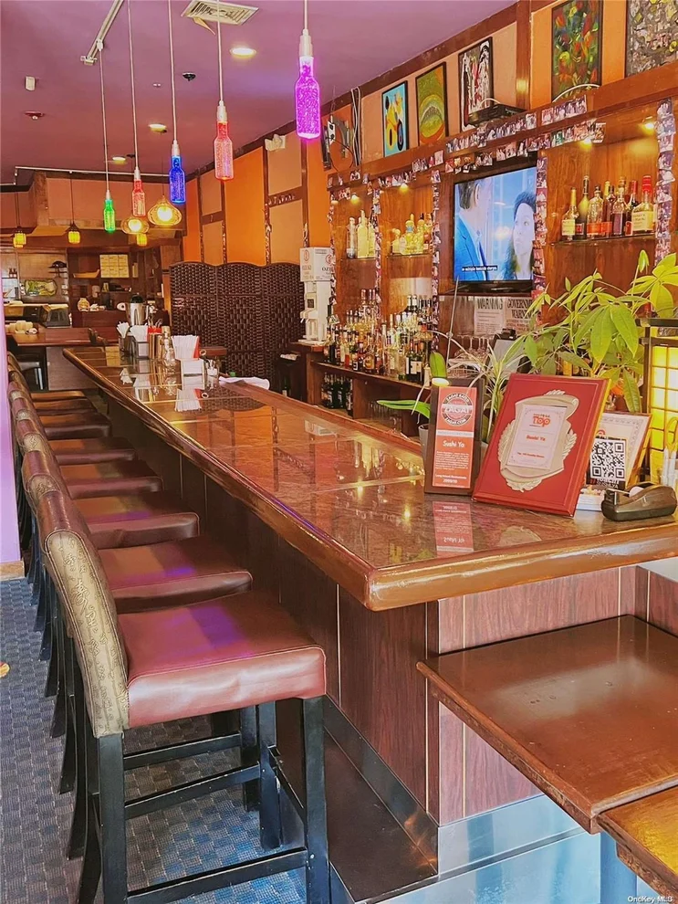 Unit for sale at Jericho Turnpike, North Hempstead, NY 11040