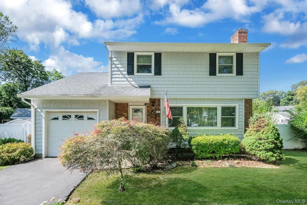 Unit for sale at 8 Nicolette Court, Huntington, NY 11746