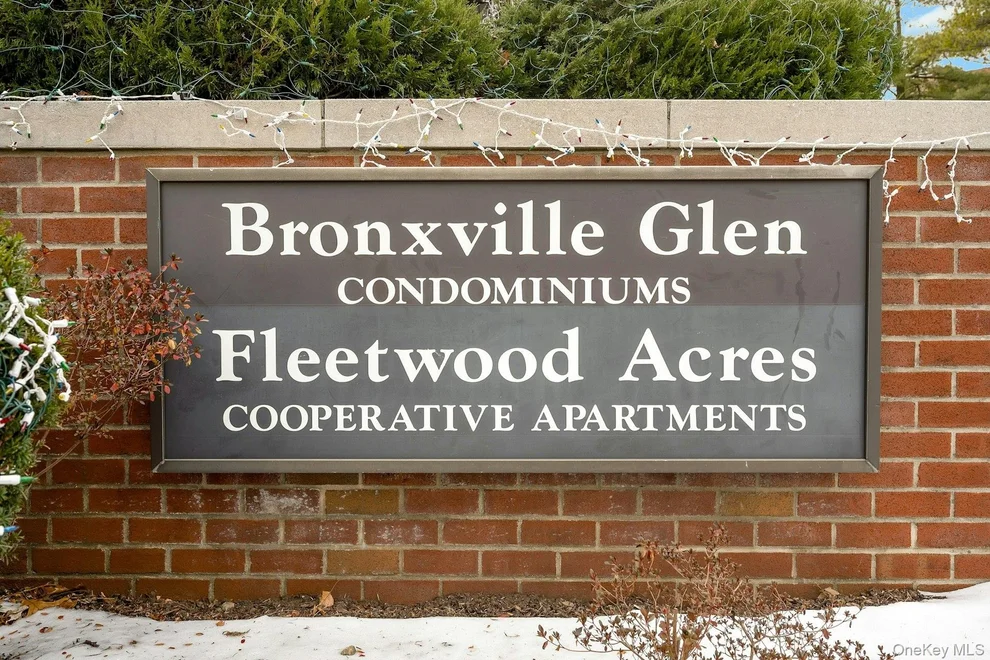 Unit for sale at 16 Bronxville Glen Drive, Yonkers, NY 10708
