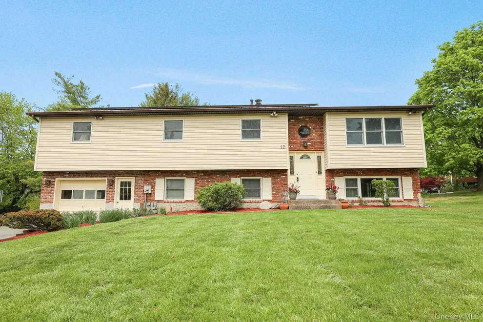 Unit for sale at 12 Carnation Drive, Clarkstown, NY 10954