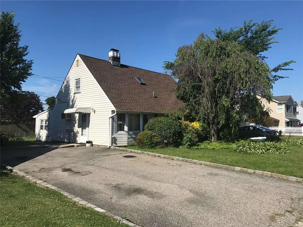 Unit for sale at 56 Sunrise Lane, Hempstead, NY 11756