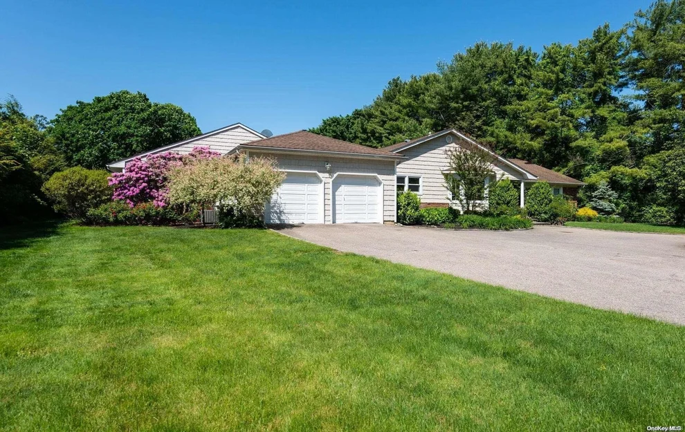 Unit for sale at 106 Sterling Court, Oyster Bay, NY 11791