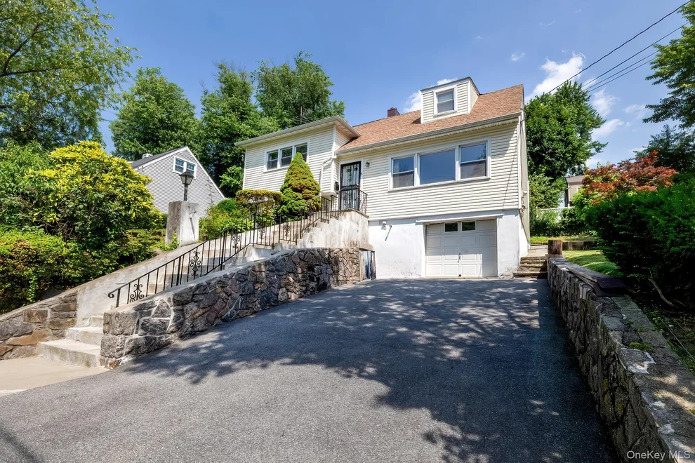 Unit for sale at 18 Gainsborg Avenue E, Harrison, NY 10604