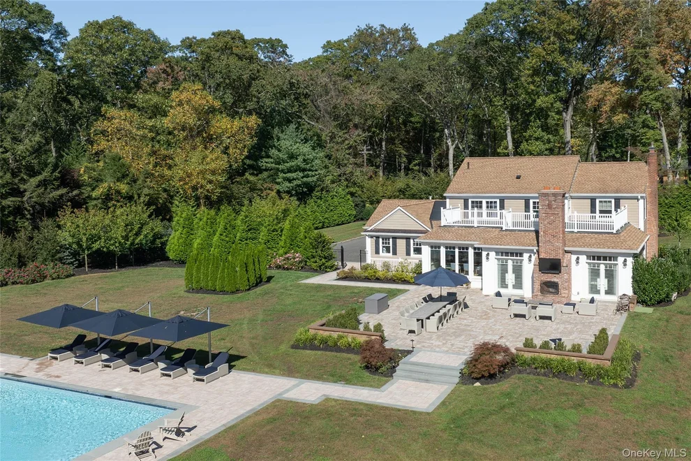 Unit for sale at 183 Linden Lane, Oyster Bay, NY 11545