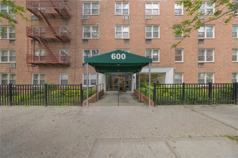 Unit for sale at 600 Locust Street, Mount Vernon, NY 10552