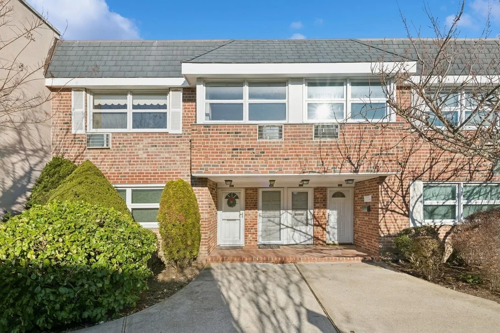 Unit for sale at 750 Lido Avenue, Hempstead, NY 11561