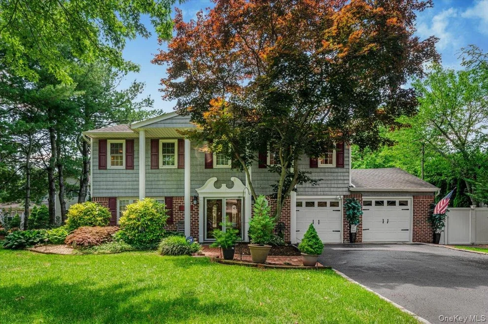 Unit for sale at 98 Florida Avenue, Smithtown, NY 11725