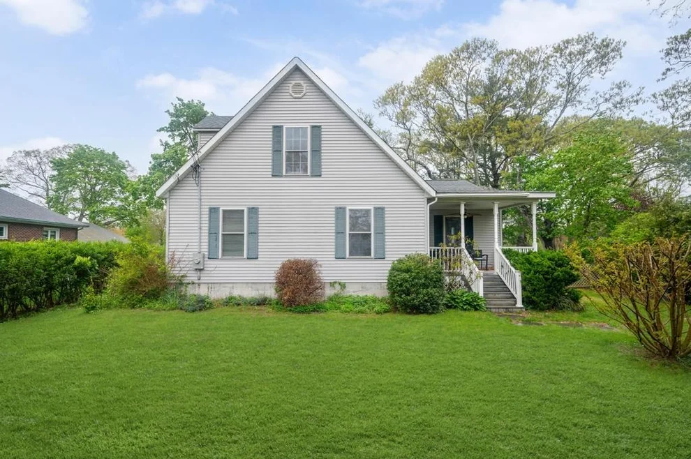 Unit for sale at 77 Woodhull Avenue, Riverhead, NY 11901
