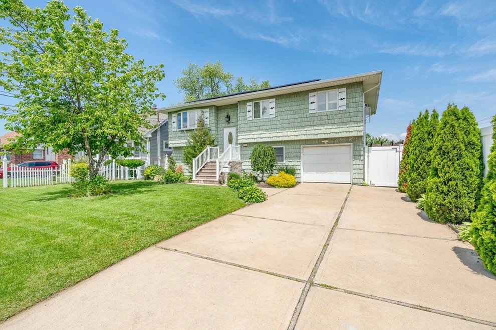 Unit for sale at 255 Rose Street, Babylon, NY 11726