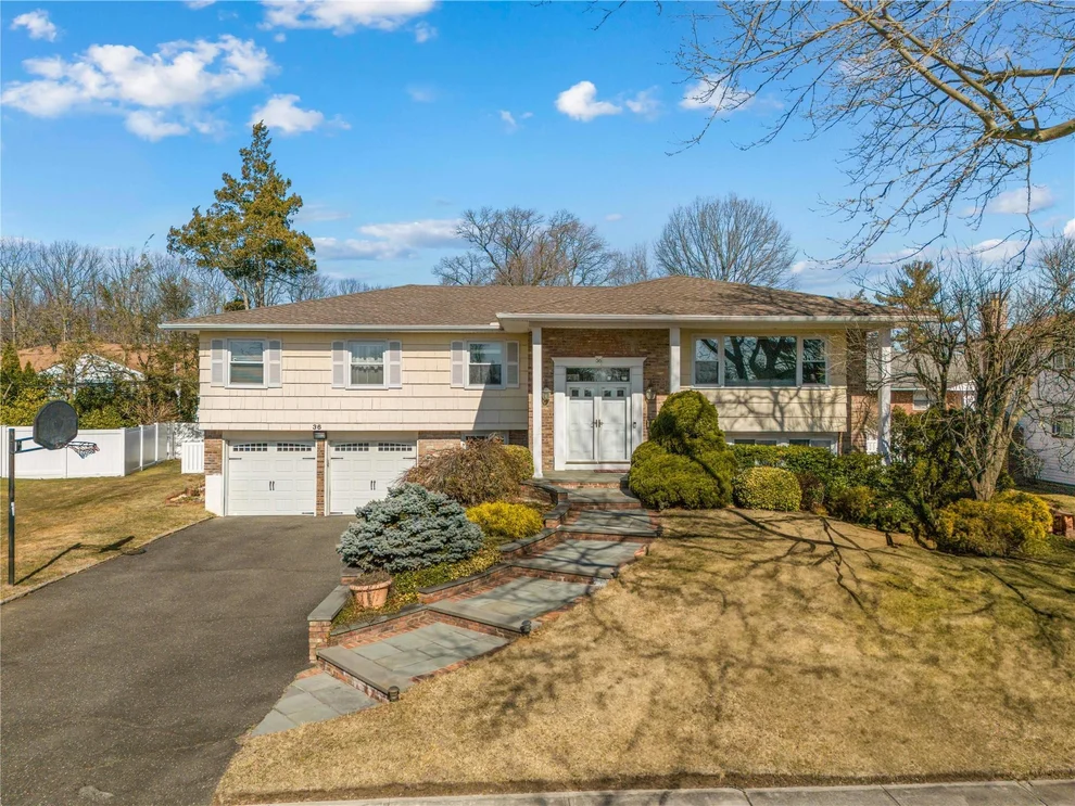 Unit for sale at 36 Ridge Road, North Hempstead, NY 11507