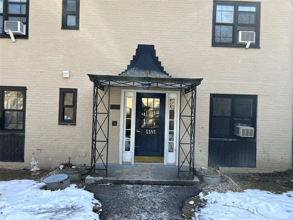 Unit for sale at 1181 California Road, Eastchester, NY 10709