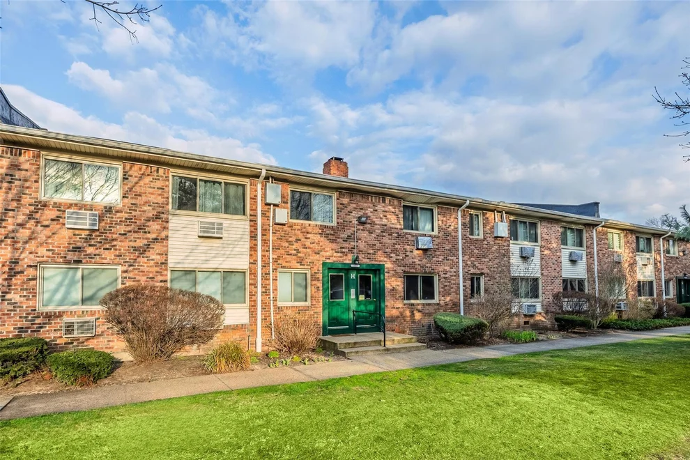 Unit for sale at 2449 Union Boulevard, Islip, NY 11751