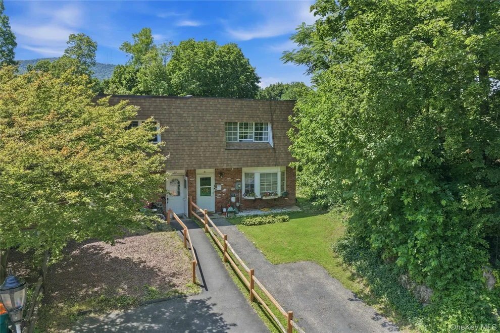 Unit for sale at 31 Roundtree Court, Beacon, NY 12508