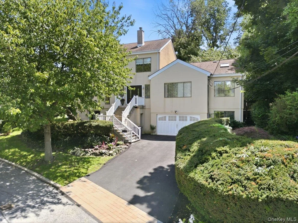 Unit for sale at 121 Newport Road, Yonkers, NY 10710