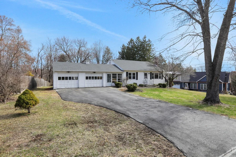 Unit for sale at 127 Cavo Drive, Poughkeepsie (Town), NY 12603