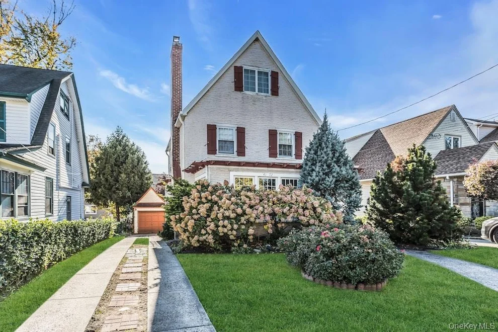 Unit for sale at 4172 Glenwood Street, New York, NY 11363