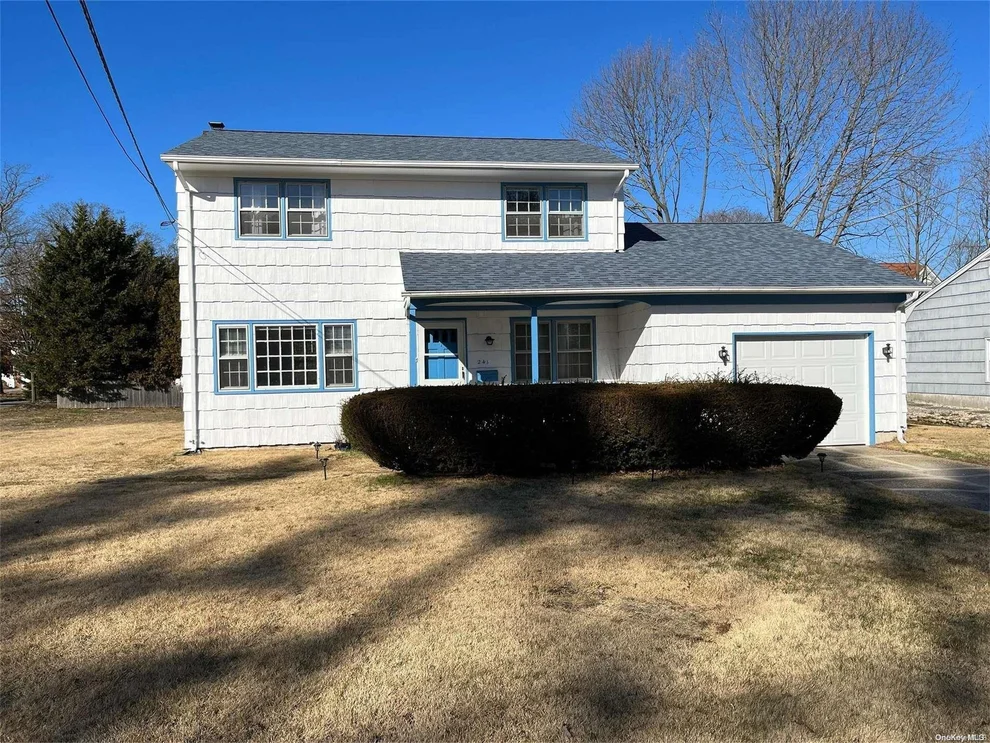 Unit for sale at 241 Woodlawn Avenue, Smithtown, NY 11780