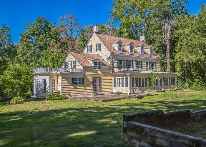 Unit for sale at 155 Royston Lane, Oyster Bay, NY 11771