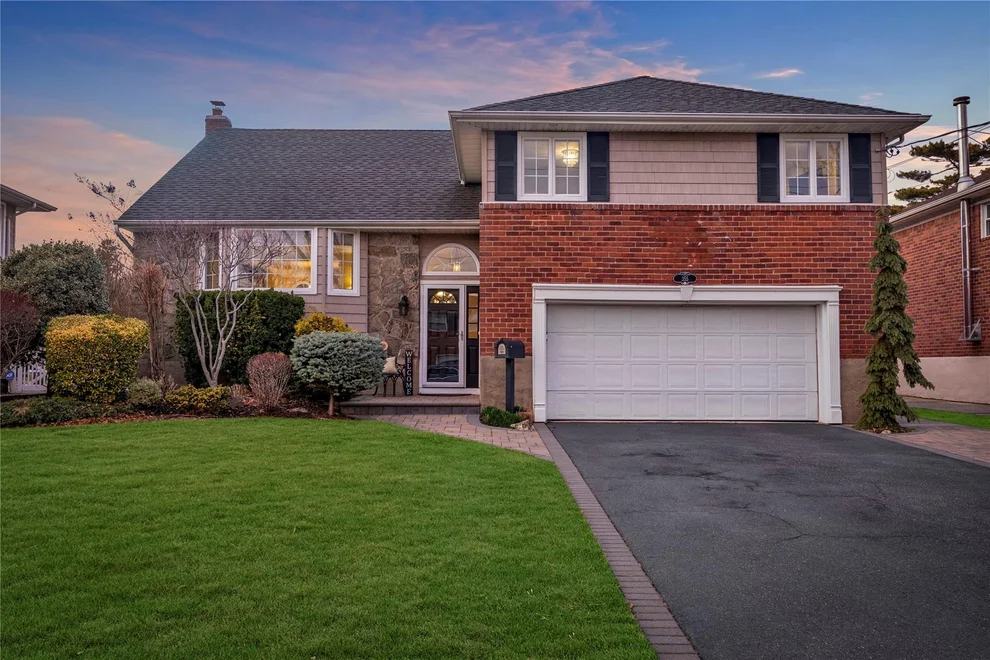 Unit for sale at 355 Divot Road, Hempstead, NY 11572