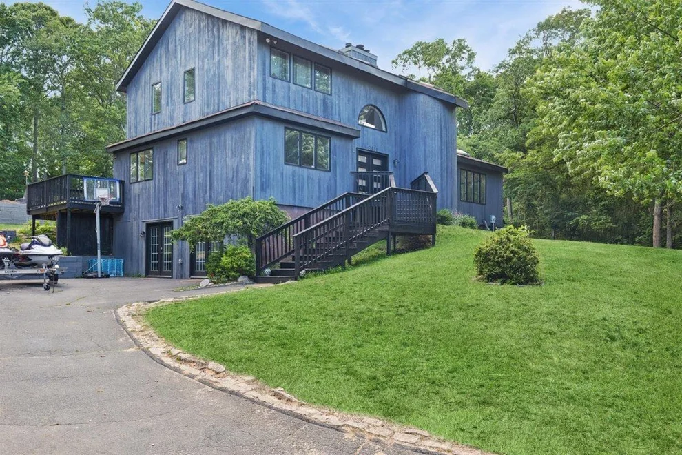 Unit for sale at 50 Noahs Path, Brookhaven, NY 11778