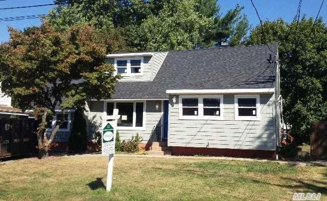 Unit for sale at 3 Van Buren Street, Islip, NY 11717