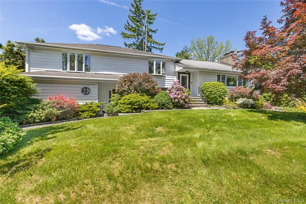 Unit for sale at 2307 Hawthorne Drive, Yorktown, NY 10598