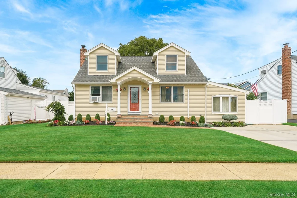 Unit for sale at 16 Kensington Avenue, Oyster Bay, NY 11758