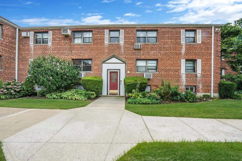 Unit for sale at 155-29 84th Street, New York, NY 11414