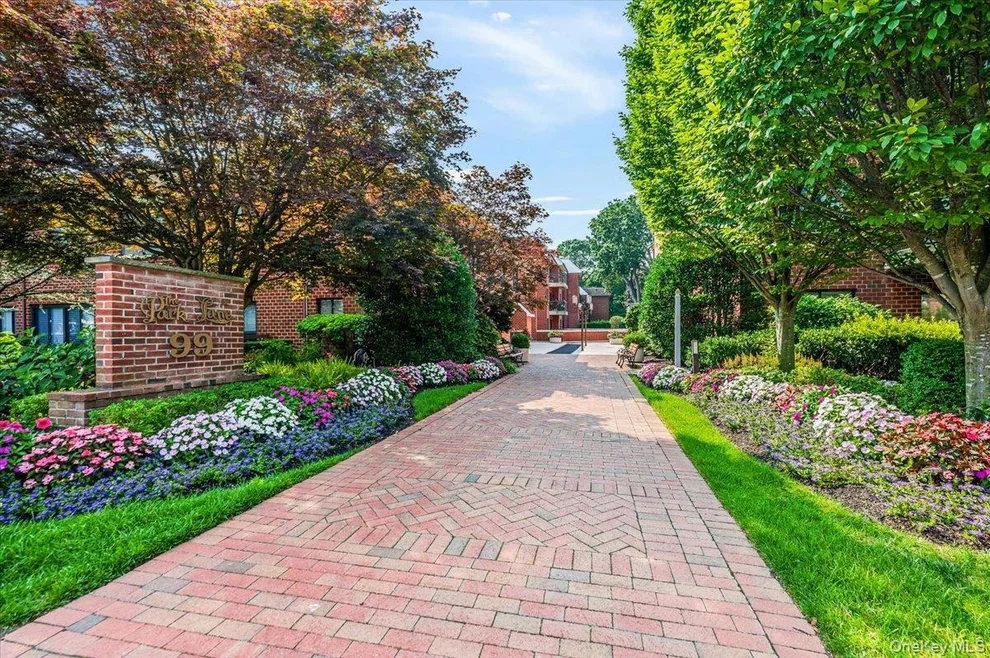 Unit for sale at 99 S Park Avenue, Hempstead, NY 11570